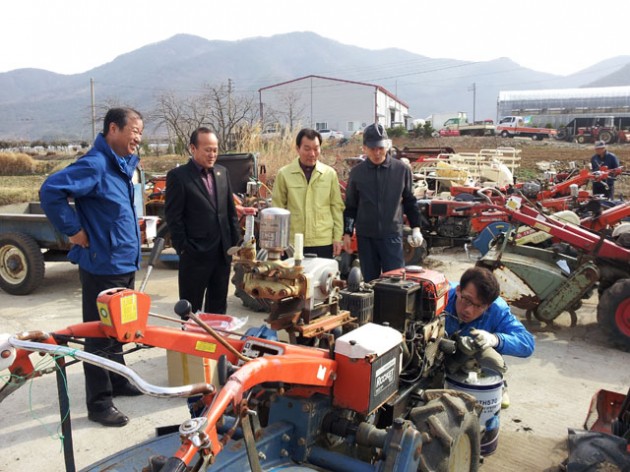 130316_농기계_서비스_봉사활동.jpg 130316_농기계_서비스_봉사활동.jpg