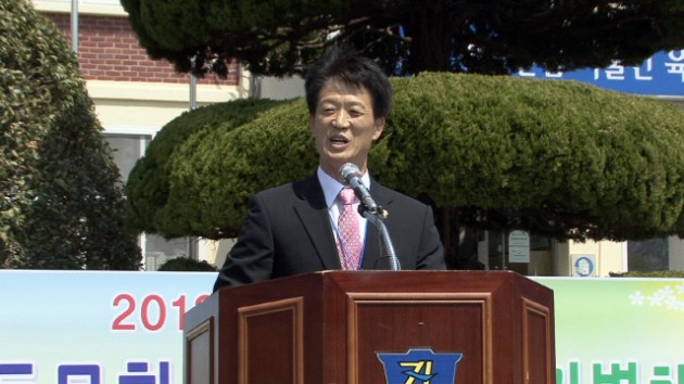 4_11366007072.jpg 4_11366007072.jpg