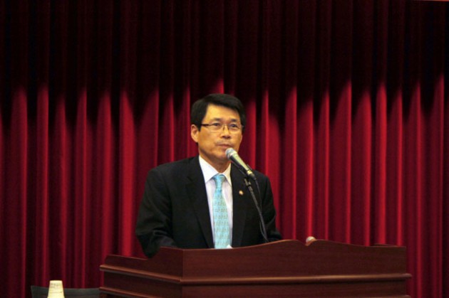 4_11368579841.jpg 4_11368579841.jpg