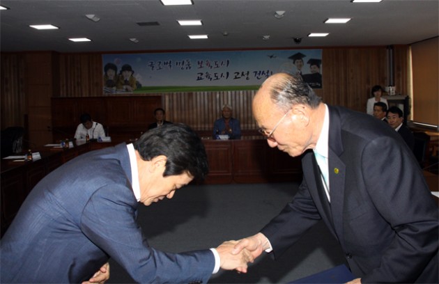 2_11372144930.jpg 2_11372144930.jpg