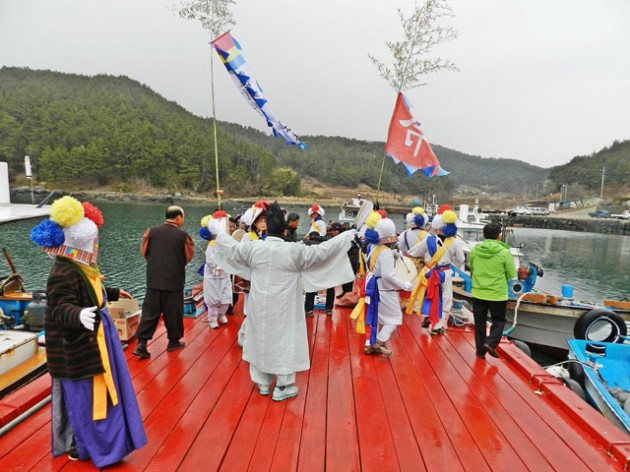 삼산면_농악단_지신밟기_한마당2.jpg 삼산면_농악단_지신밟기_한마당2.jpg