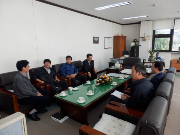 크기변환_고성군__한우개량사업소_방문.jpg 크기변환_고성군__한우개량사업소_방문.jpg