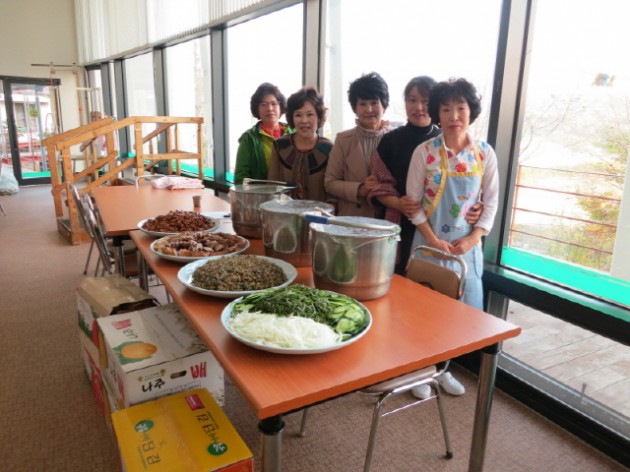 크기변환_고성군_우리음식연구회,_음식나눔행사_가져.jpg 크기변환_고성군_우리음식연구회,_음식나눔행사_가져.jpg